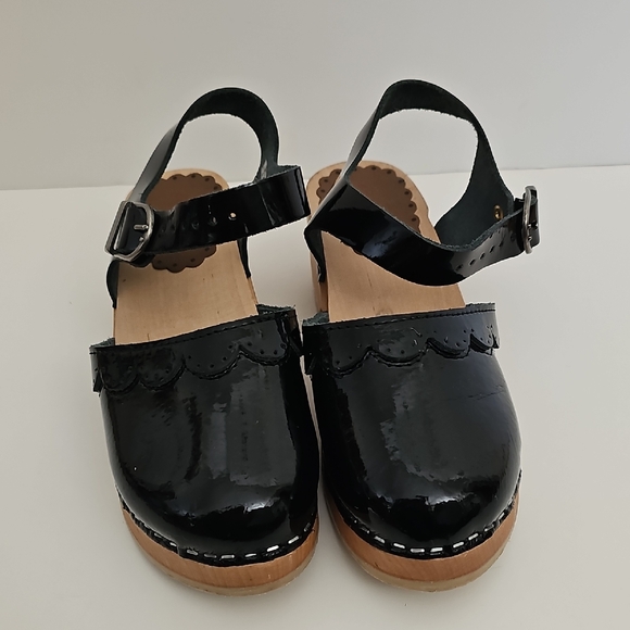 Girls Hanna Andersson Black Patent Leather Mary Jane Clogs Shoe. Size 35 - Picture 2 of 11